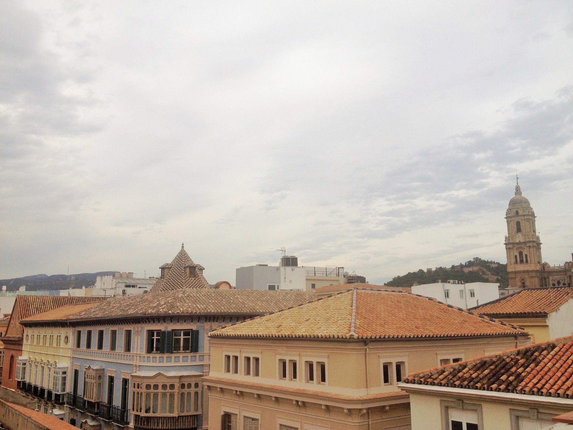 Malaga Centro Apartamentos Ngoại thất bức ảnh